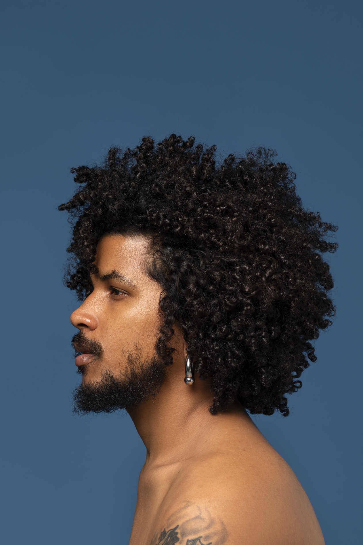 Rotina de cuidados para manter seu corte cacheado impecável