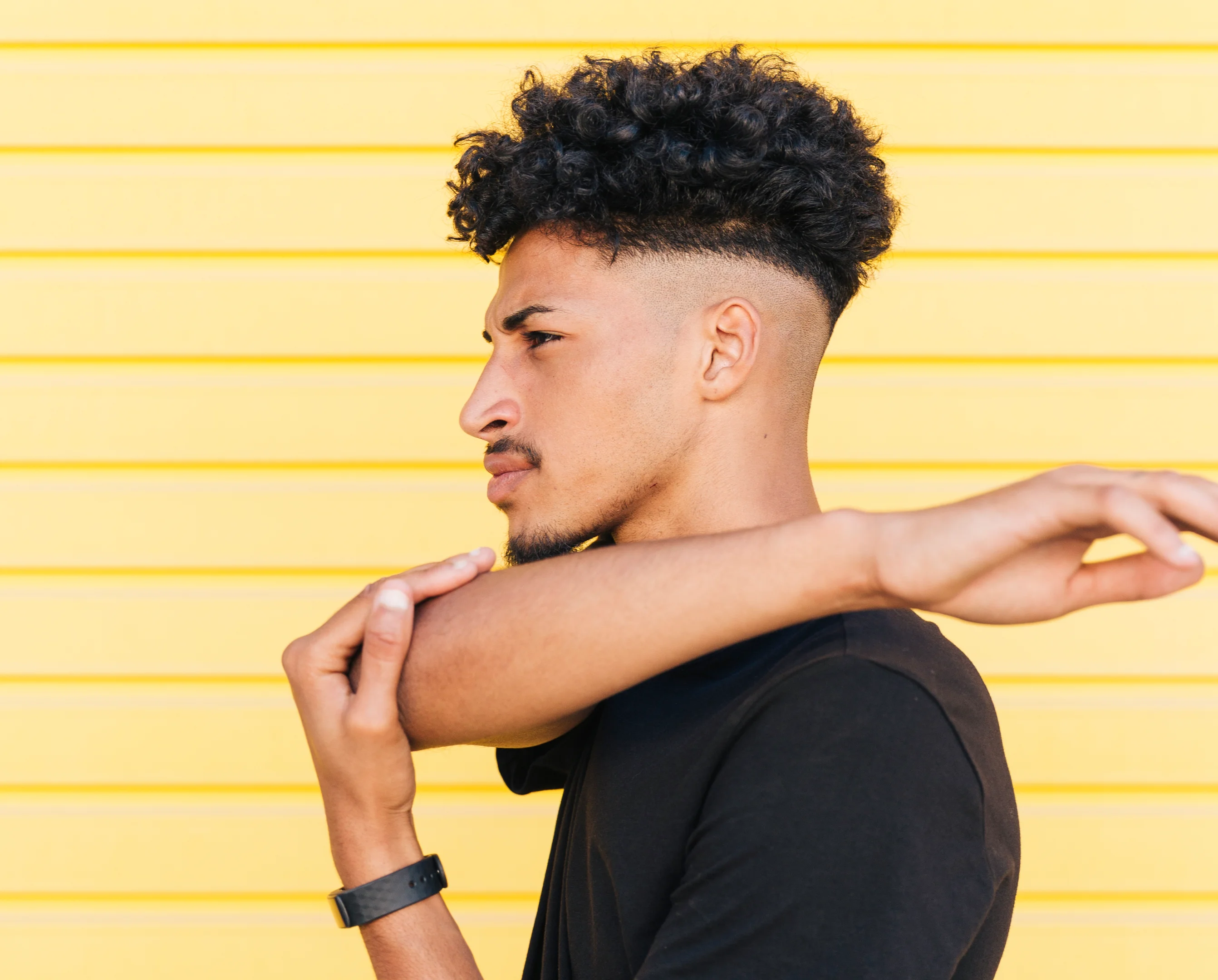 Rotina de cuidados para manter seu corte cacheado impecável