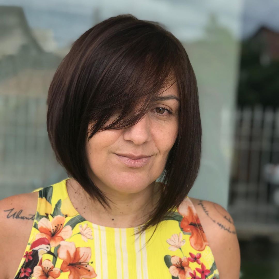 Chanel de Bico Curto vs. Longo com Franja: Qual Escolher?