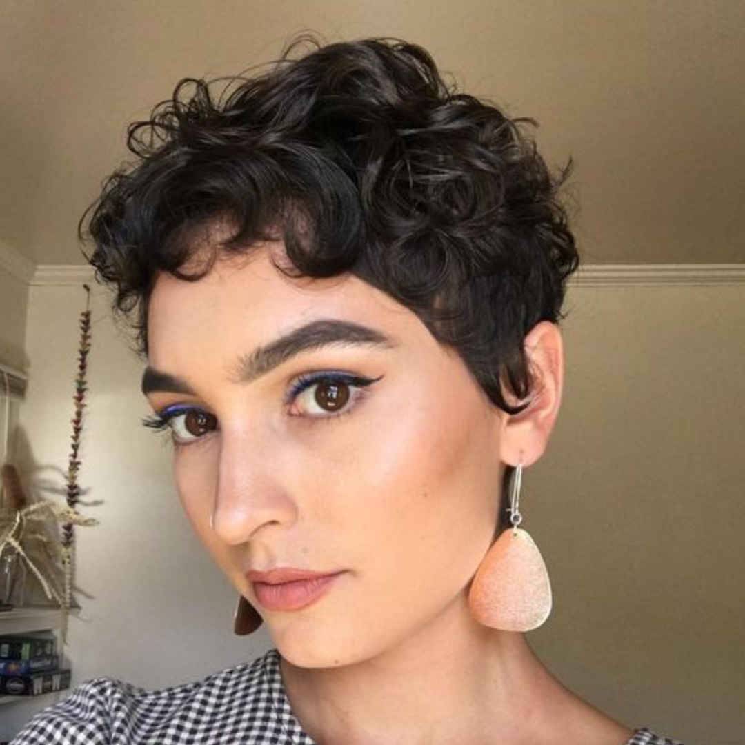 quanto custa um corte de cabelo feminino curto ondulado