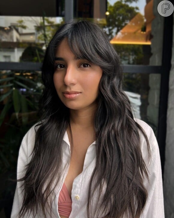 Franja Borboleta: A Tendência de 2026 para Cabelos Longos