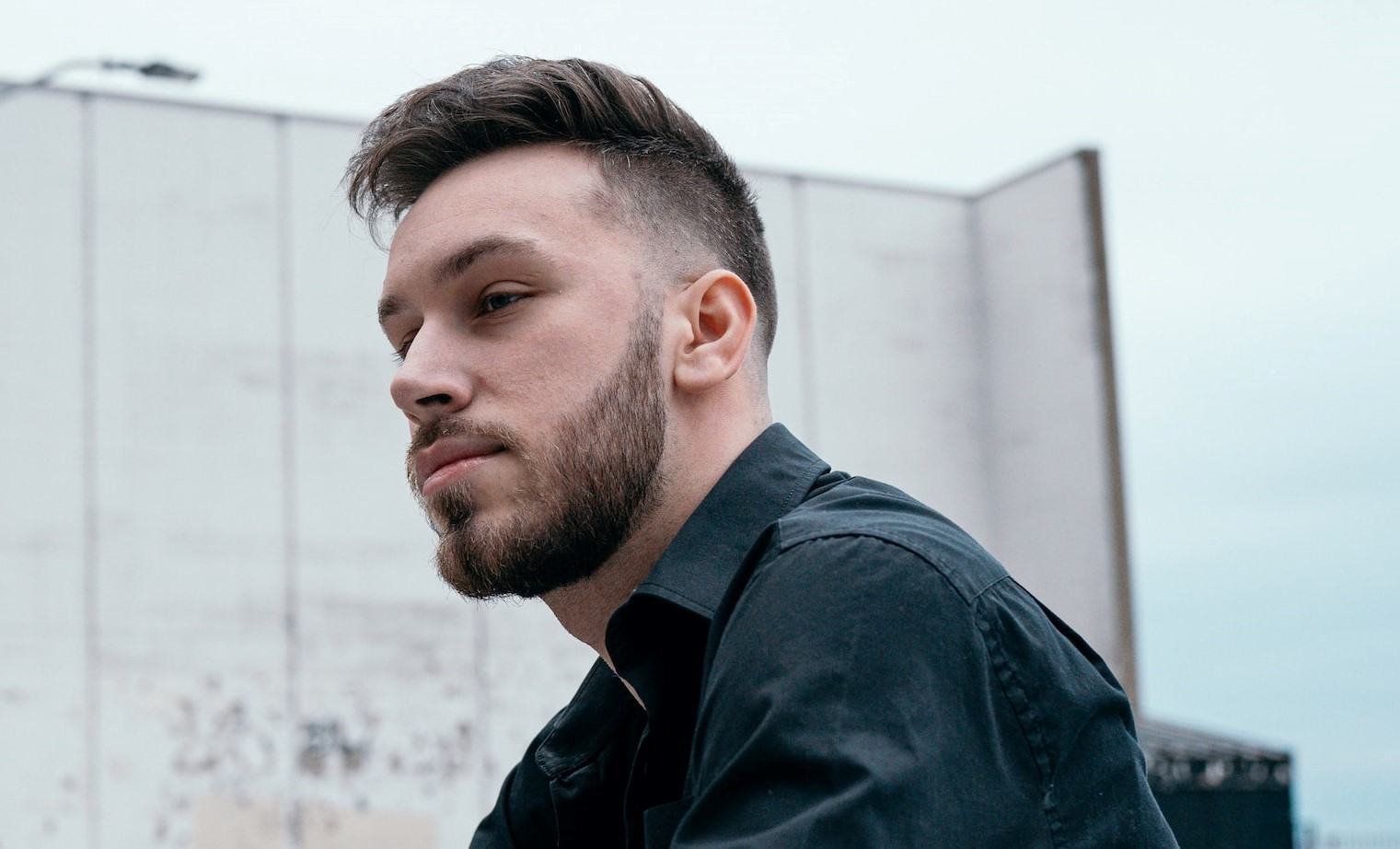 Cabelo Grosso Curto vs. Longo: Qual Escolher e Como Cuidar?