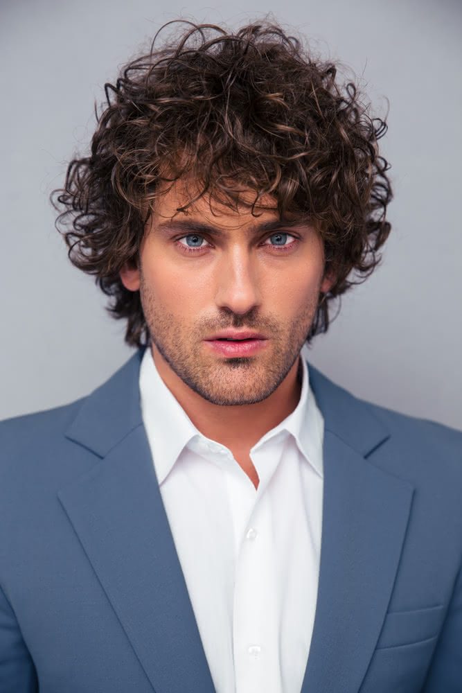 Mitos e Verdades sobre Cabelo Grosso Masculino: Dicas de Barbeiros