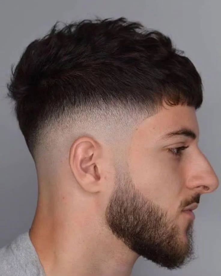 Visagismo para Homens: A Ciência por Trás do Corte Perfeito para sua Testa