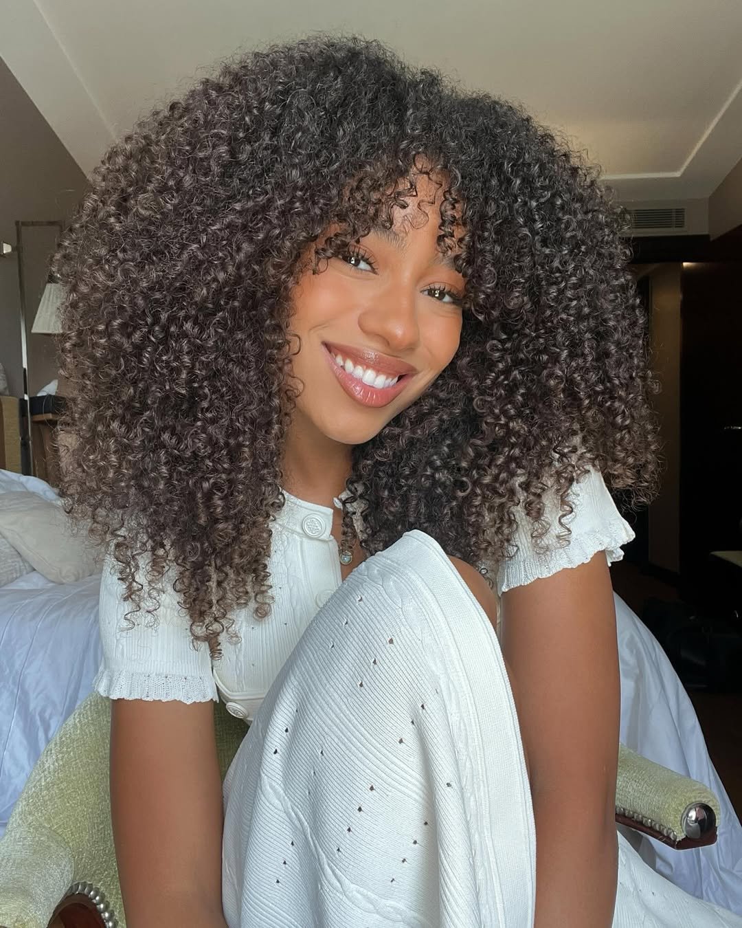 Guia completo do Butterfly Cut: volume e versatilidade