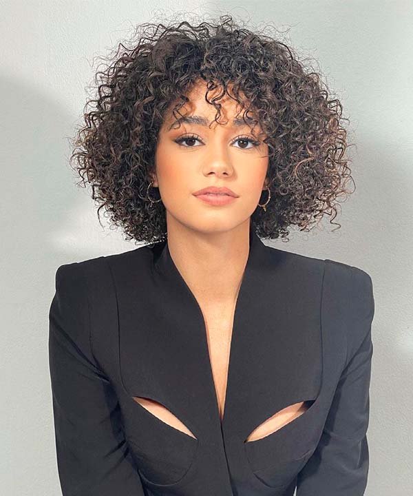 melhores cortes em camadas para cabelo cacheado inspiração