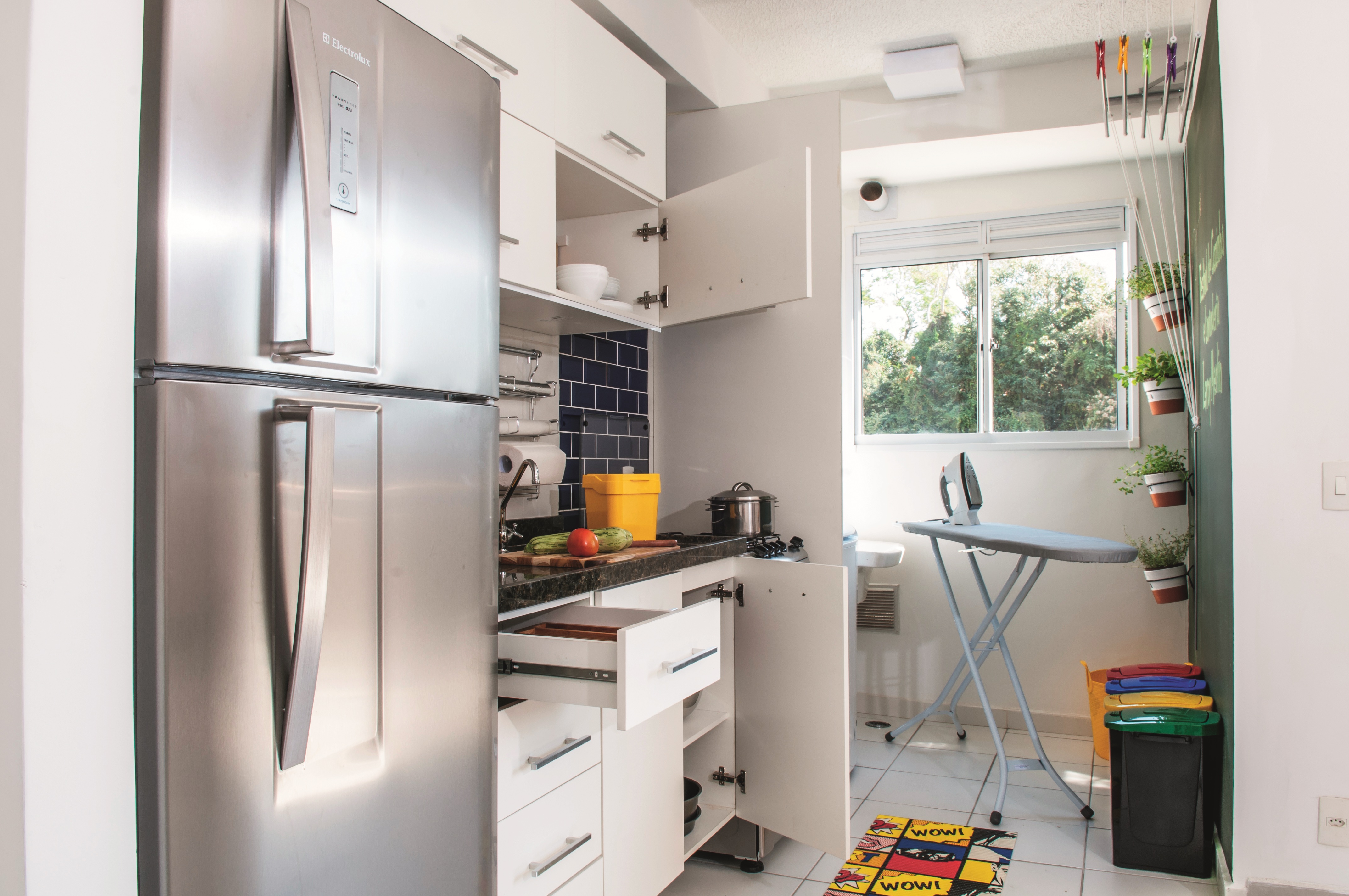 Como Escolher a Melhor Divisória para Cozinha e Lavanderia Integradas