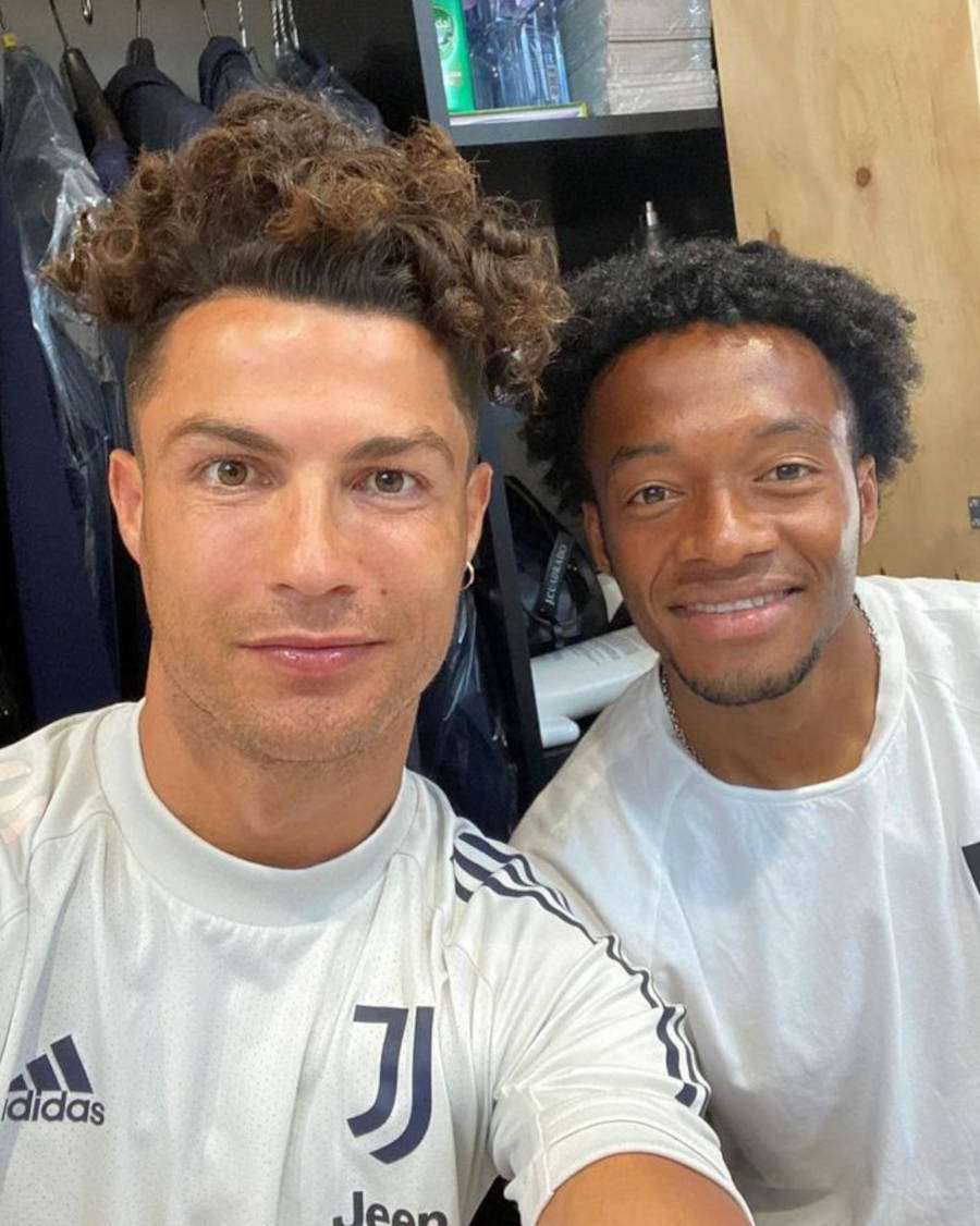 cristiano ronaldo man bun