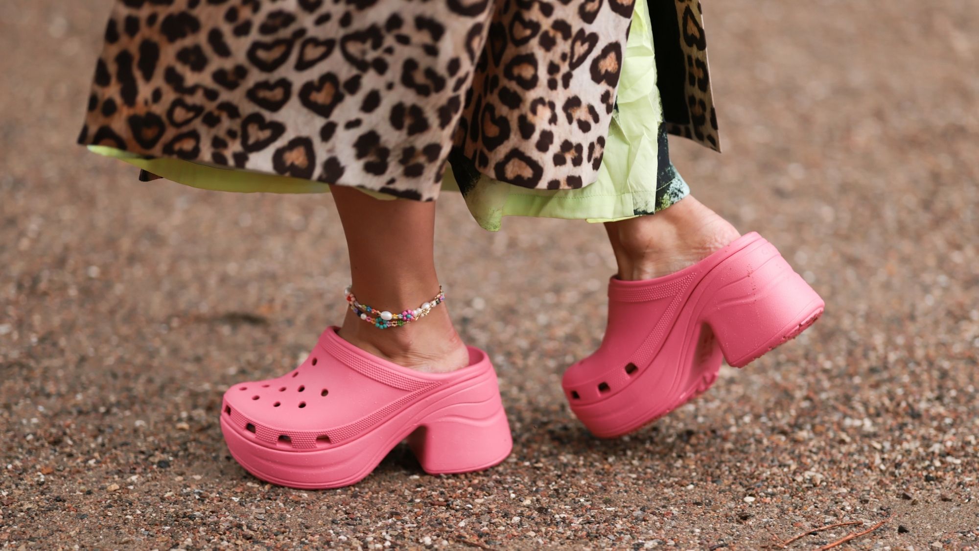 crocs com meia