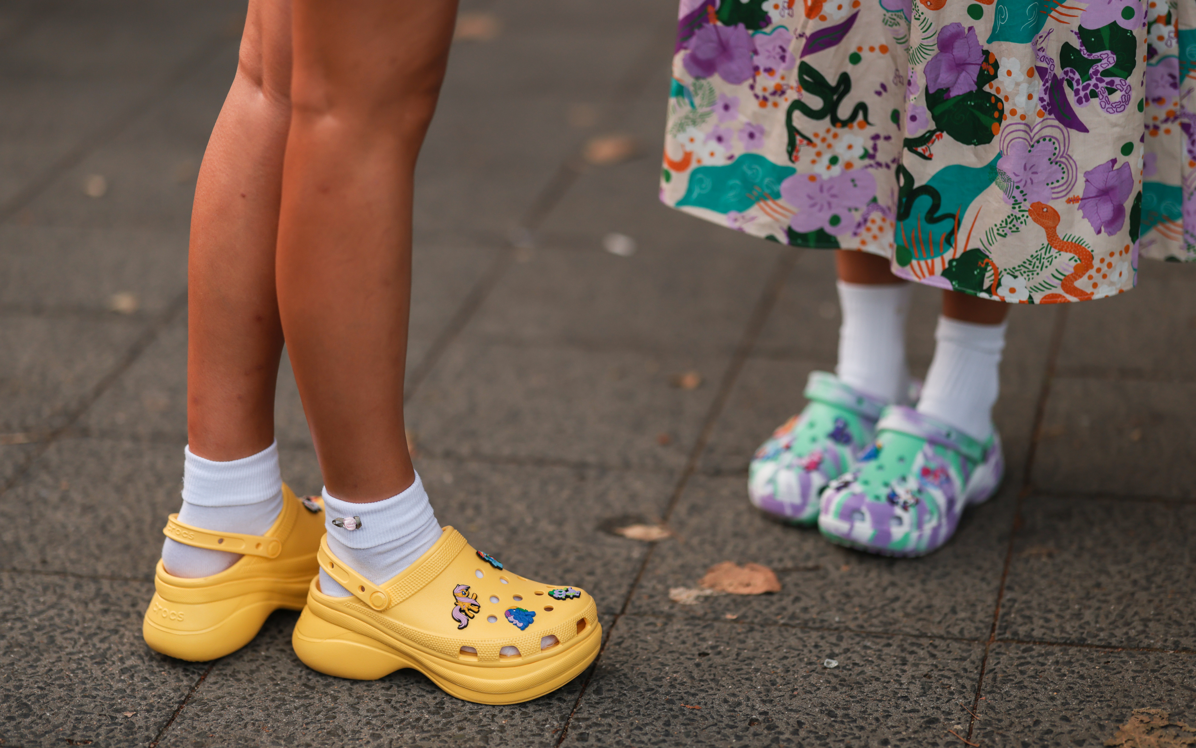 crocs discreto