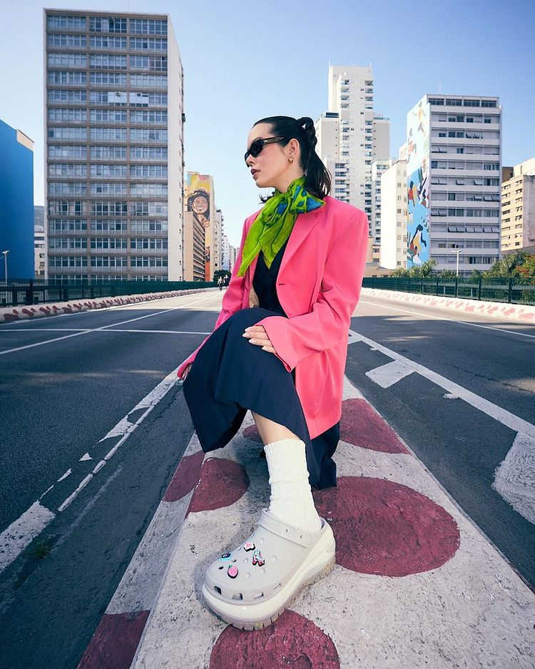 Crocs com solado tratorado