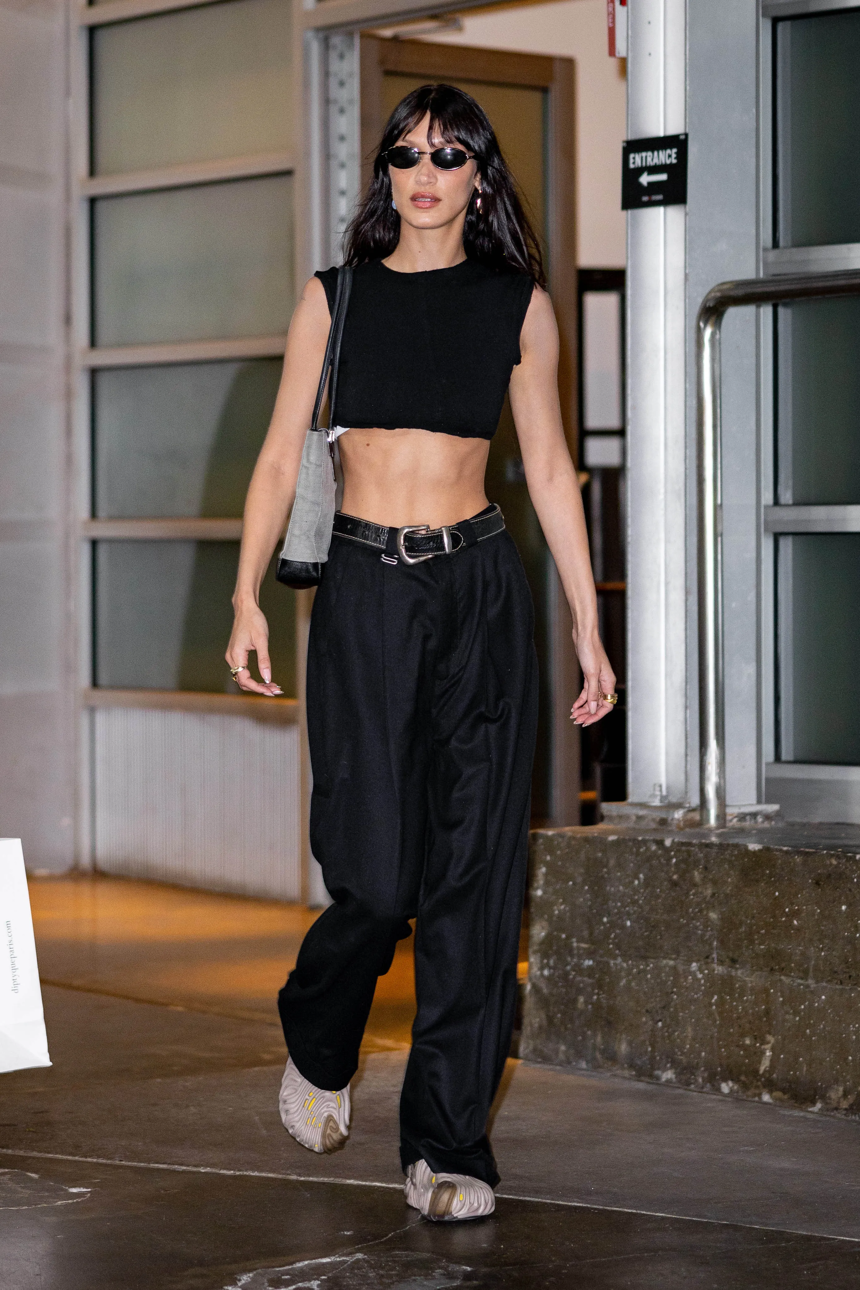 Looks com Crocs pretos