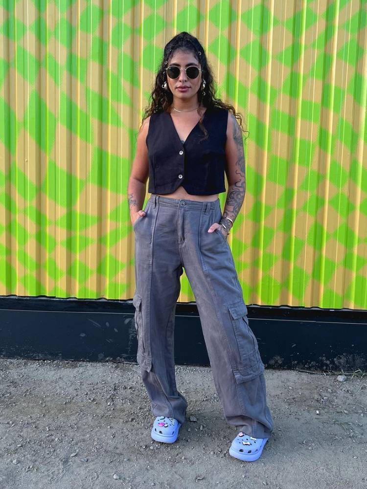 Crocs pretos streetwear