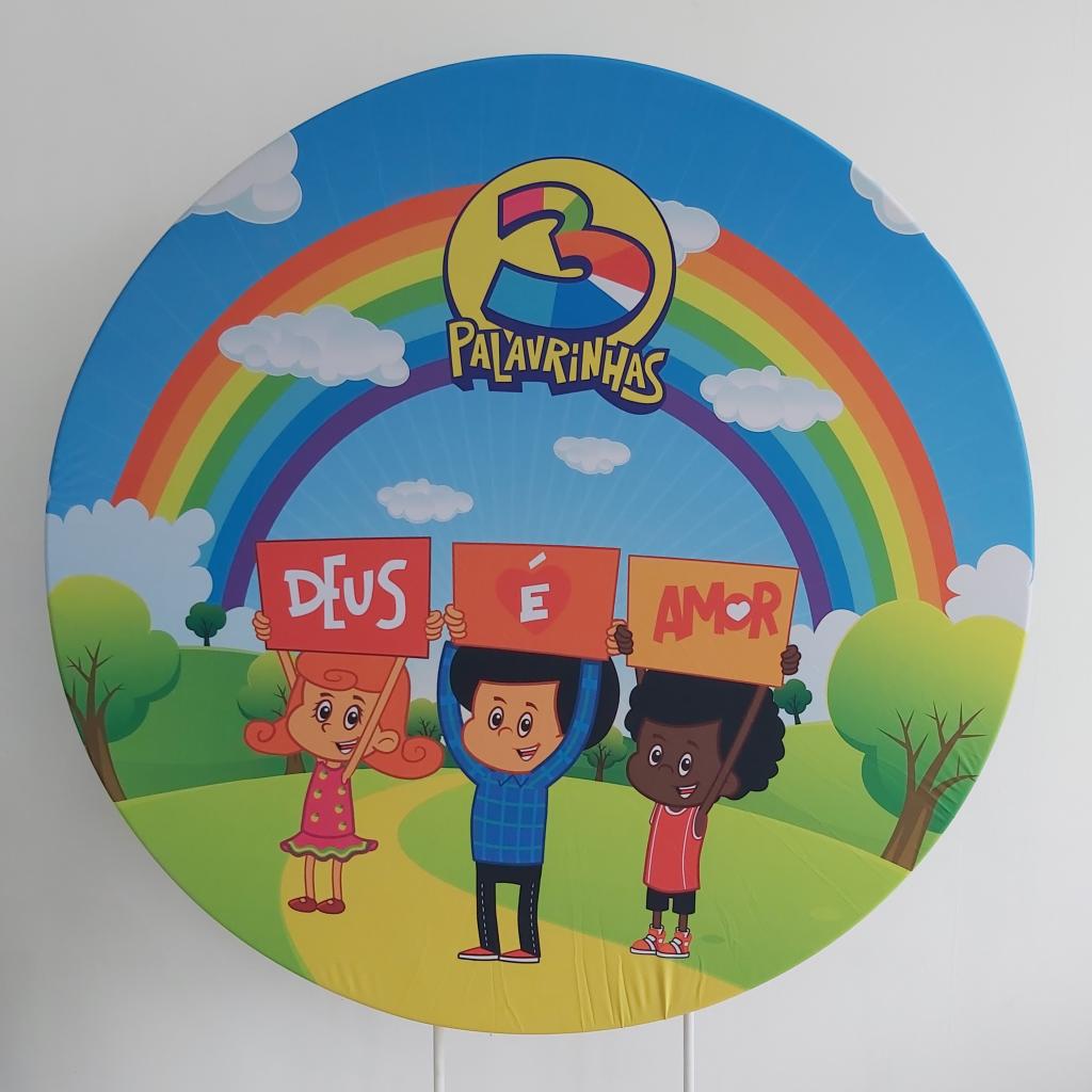 Tendências de Decoração Infantil 2026: Balões Desconstruídos e Tecidos