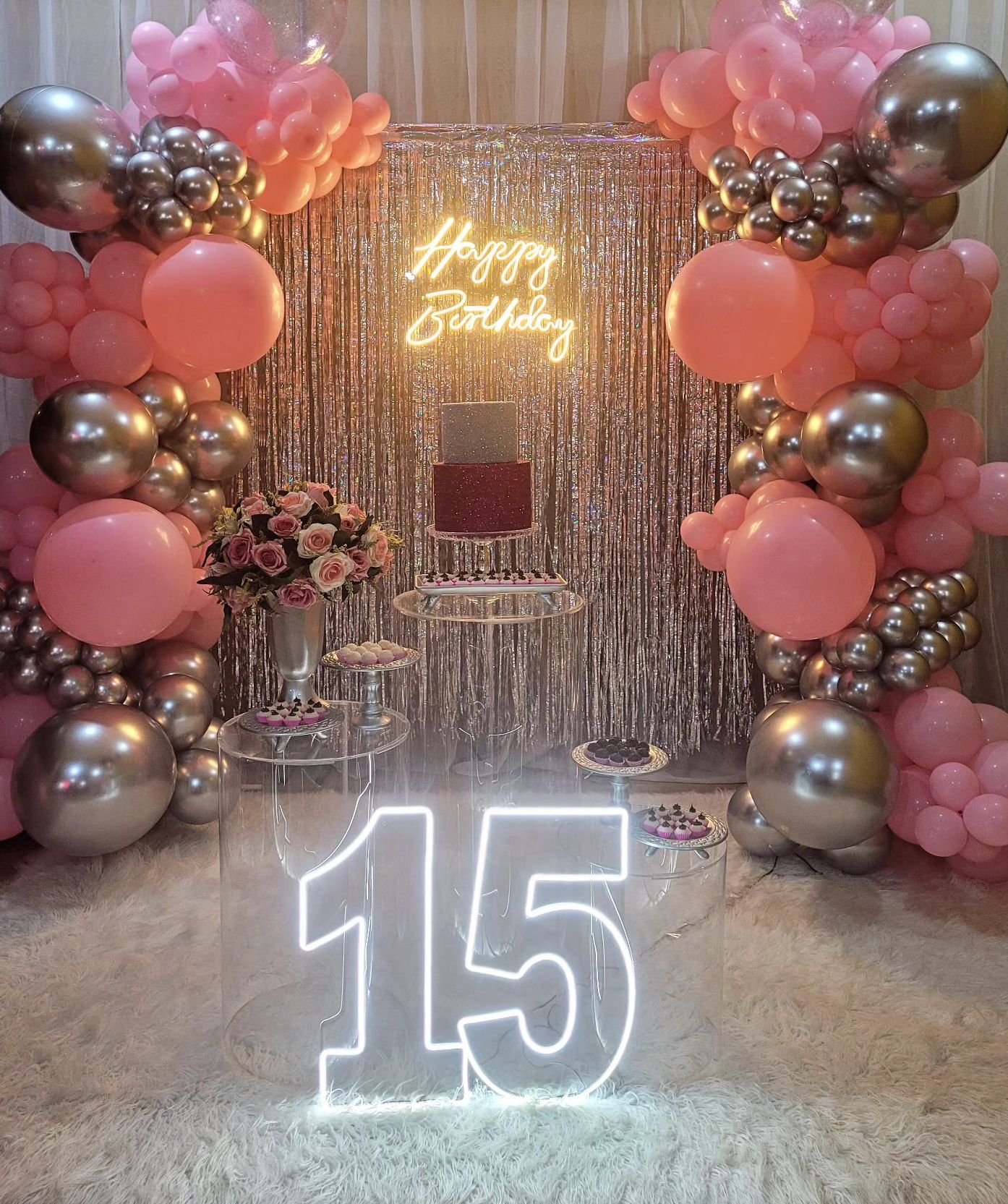 Guia Completo de Elementos Decorativos Essenciais para sua Festa de 15 Anos Rosa