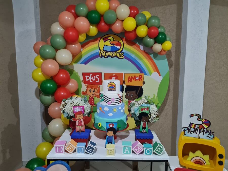 Inspirações de Bolo e Doces Temáticos 3 Palavrinhas para sua Festa