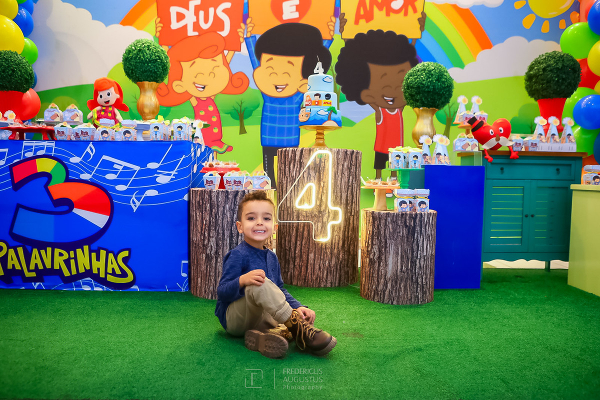 DIY Festa 3 Palavrinhas: Decoração Econômica e Criativa para Fazer em Casa