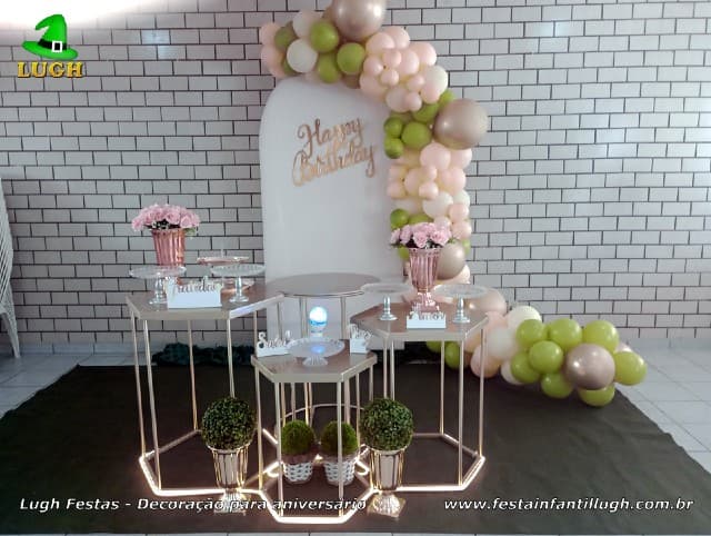 decoração de aniversário simples e barata