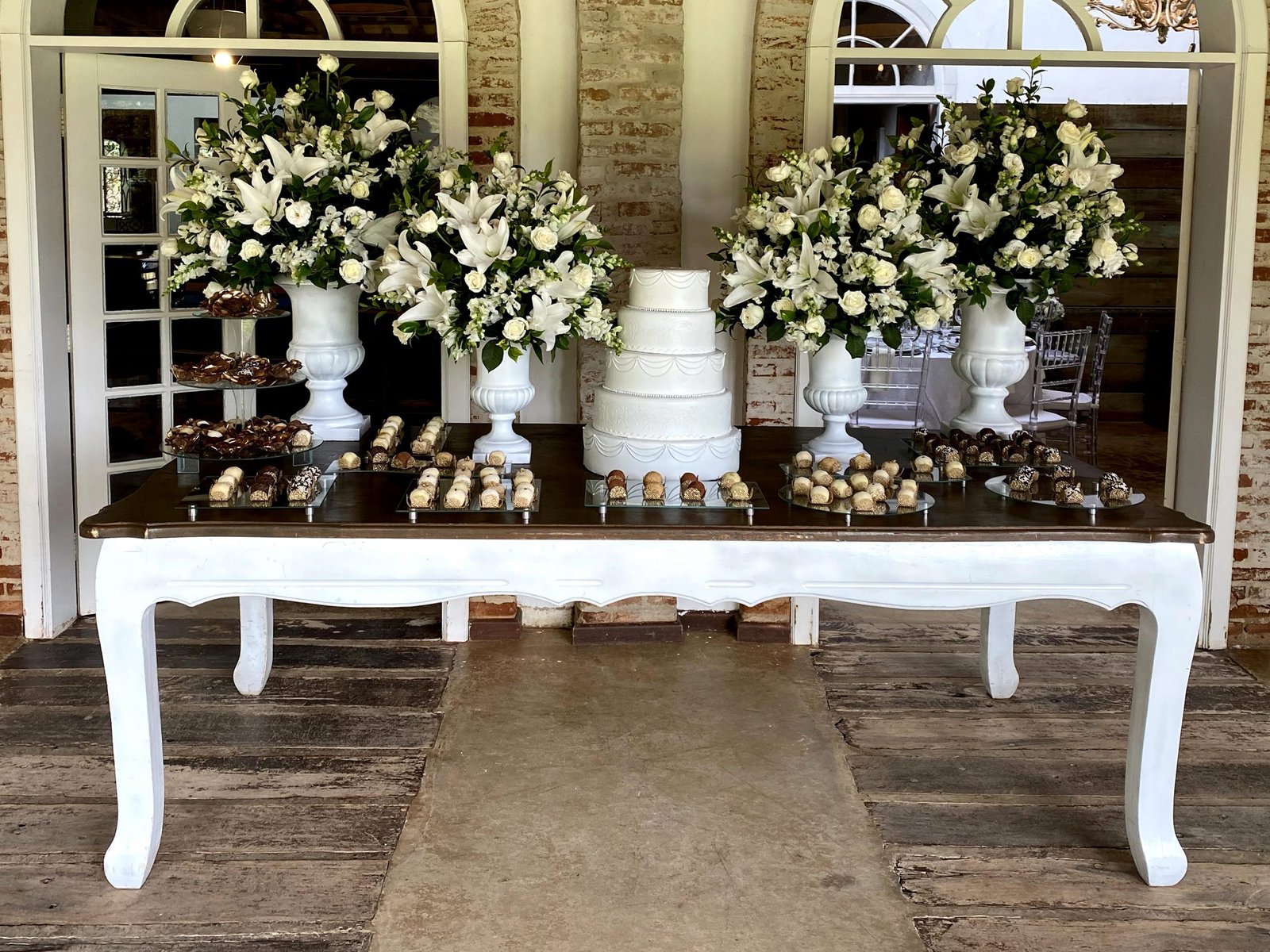 Casamento Sustentável: Ideias de Decoração com Flores da Estação e Materiais Naturais