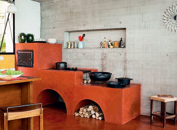 cozinha caipira com fogão a lenha