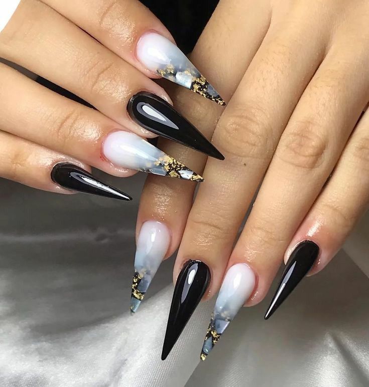unha stiletto almond
