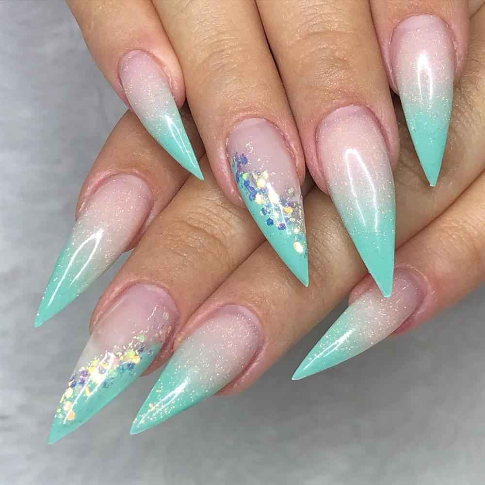 unha stiletto verde