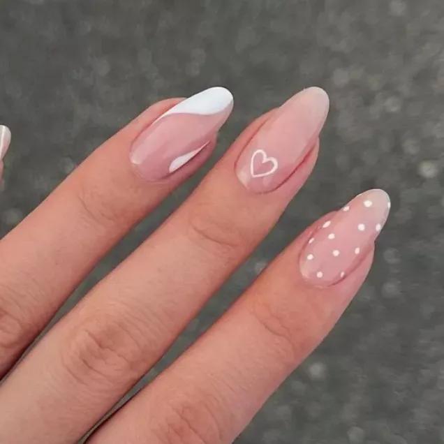 Unhas de gel decoradas