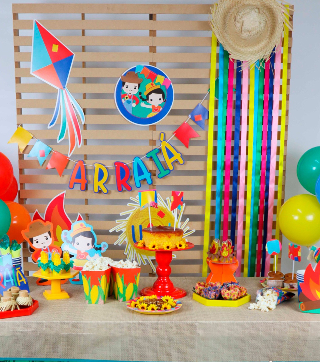Ideias de Decoração de Mesa Junina com Itens Reciclados
