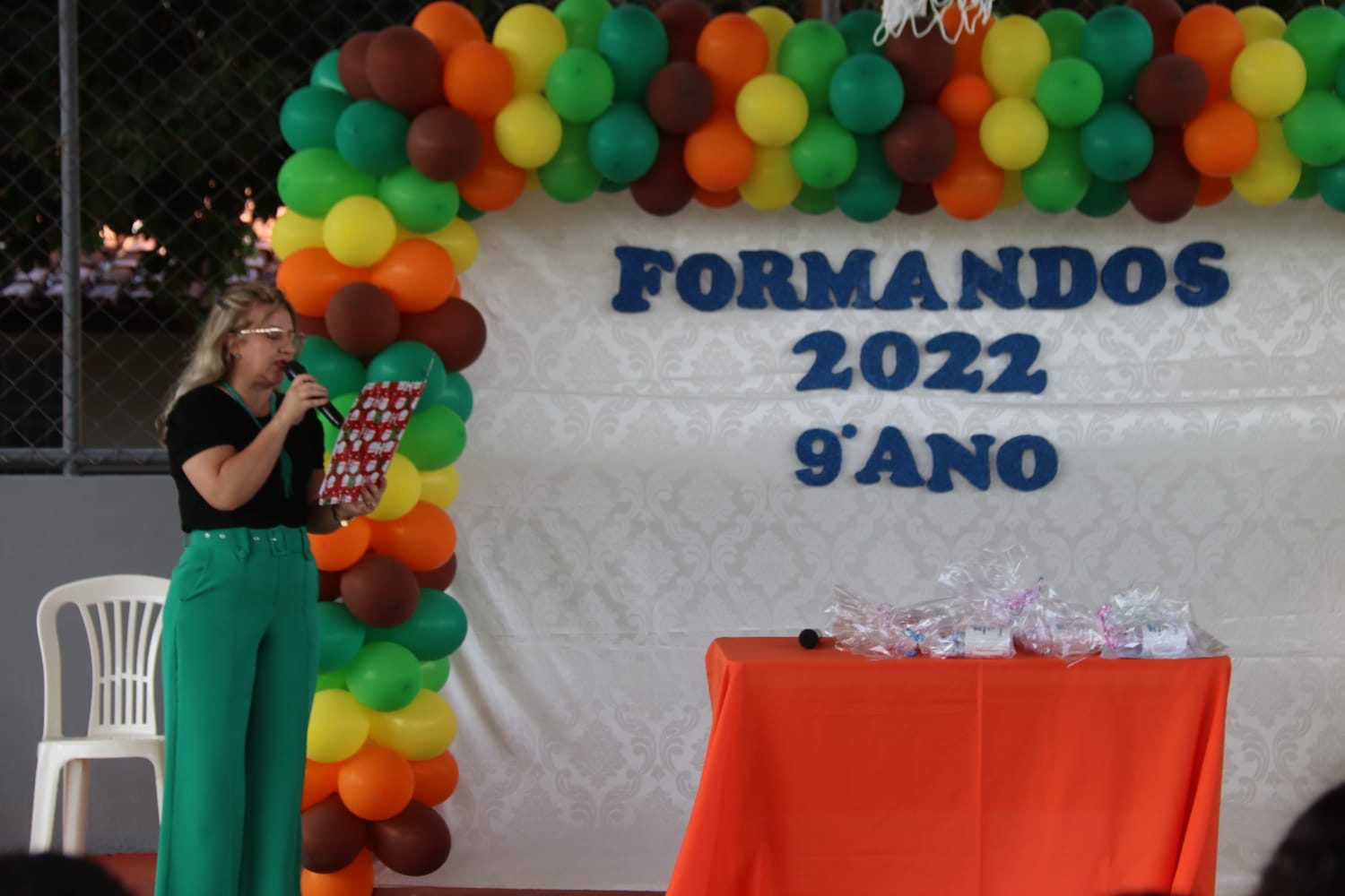 Tendências de Cores para Formatura do 9º Ano em 2025/2026