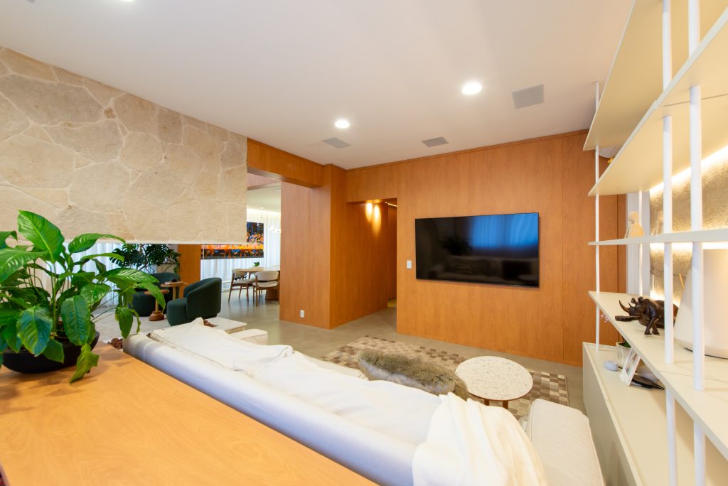 Guia Completo de Sofás para Sala de TV: Conforto e Estilo