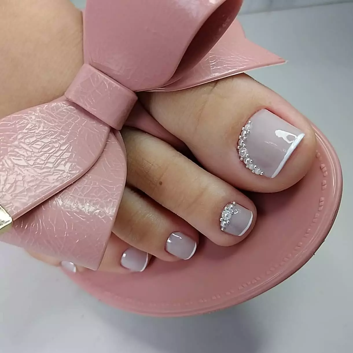 5 Títulos para Posts sobre Unhas dos Pés:
1. Unhas dos Pés 2025/2026: As Tendências Que Você Precisa Conhecer
2. Pedicure Perfeita: Dicas Essenciais para Unhas dos Pés Duradouras
3. Cores Vibrantes e Clássicas: As Novidades em Decoração de Unhas dos Pés
4. Nail Art nos Pés: Inspirações Criativas para Arrasar
5. Do Básico ao Moderno: Evolução da Decoração de Unhas dos Pés