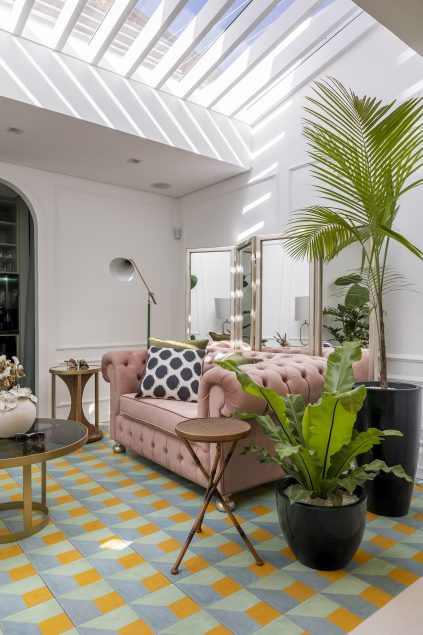 Como Identificar e Valorizar Móveis de Madeira Maciça Vintage