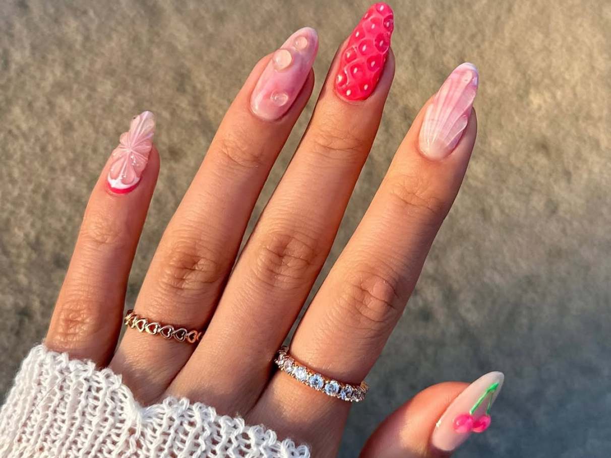 unhas em gel delicadas curtas