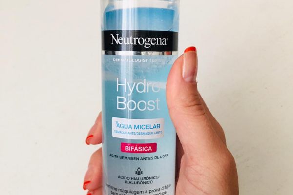 Lenços Demaquilantes Neutrogena: Praticidade e Eficácia para o Dia a Dia