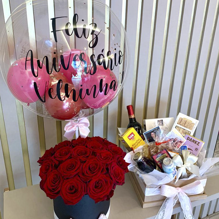 cesta de chocolates e vinhos para mães