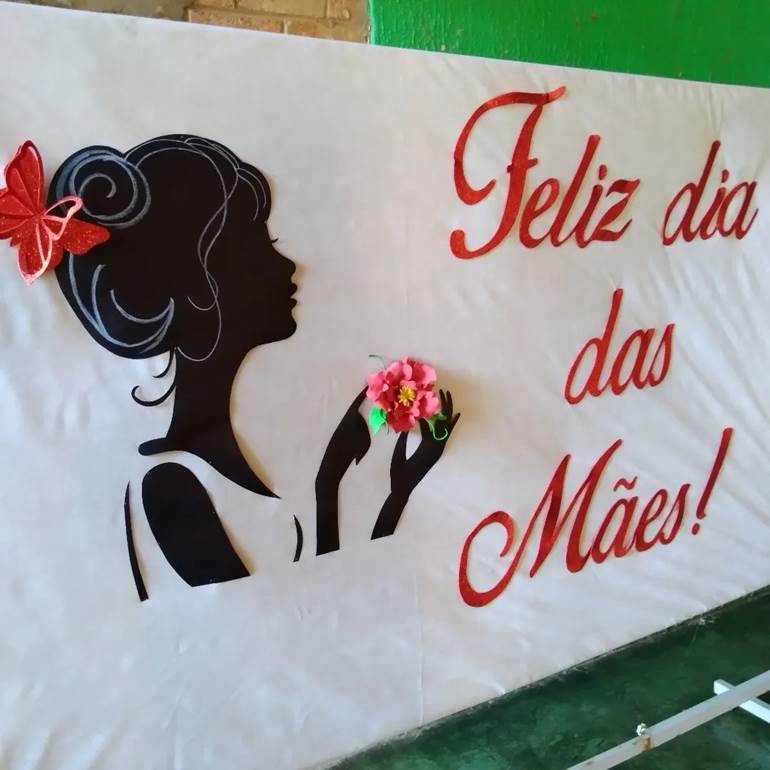 como fazer um mural de dia das mães inspirador
