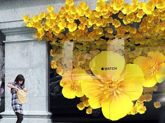 como usar flores gigantes em vitrine dia das mães