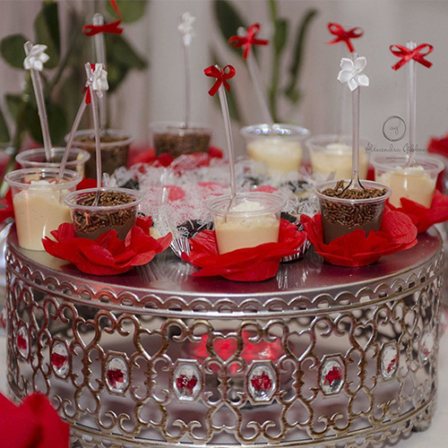 Economia e Sabor: Dicas para Escolher Doces de 15 Anos com Melhor Custo-Benefício