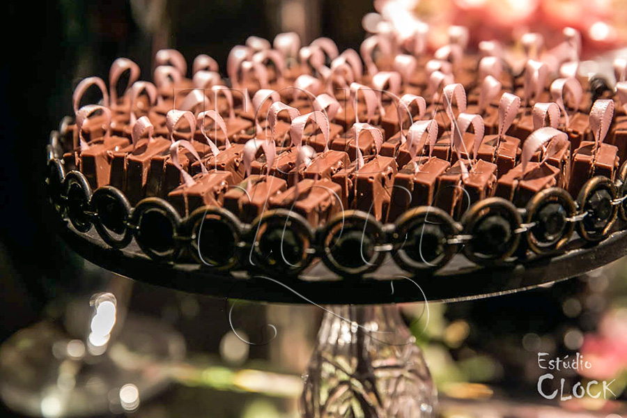 Economia e Sabor: Dicas para Escolher Doces de 15 Anos com Melhor Custo-Benefício