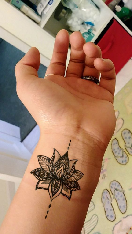 como evitar arrependimentos na tatuagem de lotus