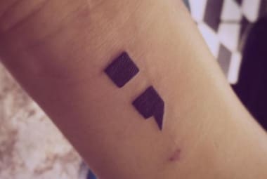 como evitar erros comuns tatuagem ponto e virgula