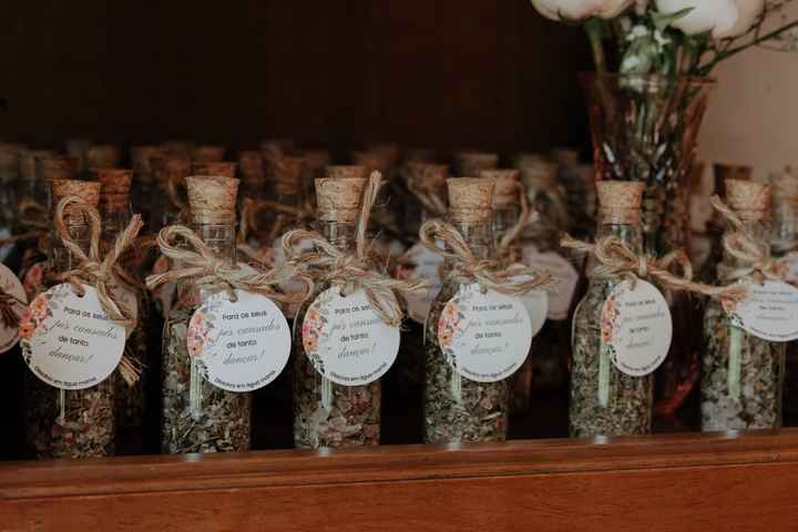 5 ideias de títulos:
1. Escalda-Pés: O Guia Completo para Relaxamento e Bem-Estar
2. Receitas de Escalda-Pés para Aliviar Dores e Inchaço
3. Os Benefícios Surpreendentes do Escalda-Pés para a Saúde
4. Como Fazer Escalda-Pés em Casa: Passo a Passo Simples
5. Escalda-Pés: Quando Evitar e Cuidados Essenciais