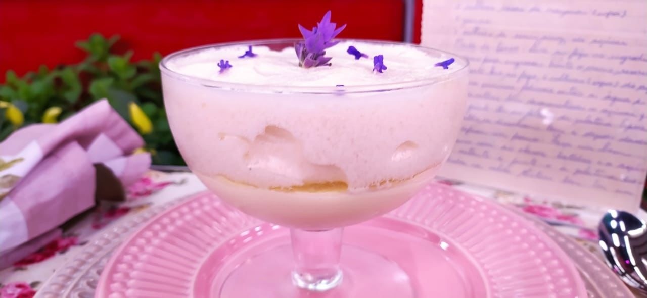 Espumone vs. Pavê: Qual a Melhor Sobremesa para o Seu Almoço?