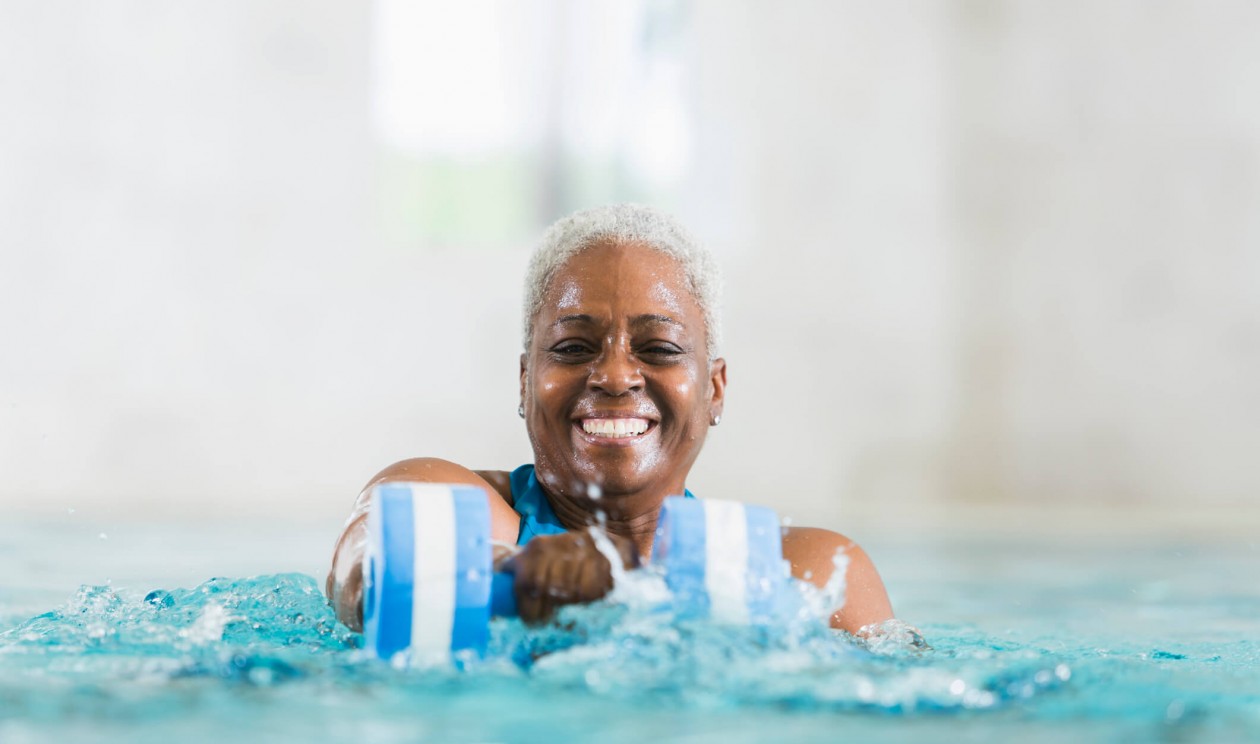 5 ideias de títulos:
1. Hidroginástica em Casa: Guia Completo de Exercícios
2. Os Melhores Exercícios de Hidroginástica para Aliviar Dores Articulares
3. Hidroginástica para Iniciantes: Comece a Se Exercitar na Piscina
4. Transforme seu Corpo com Hidroginástica: Exercícios para Pernas