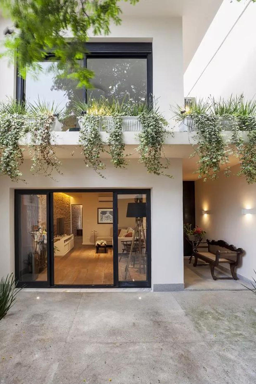 fachada casa pequena com platibanda