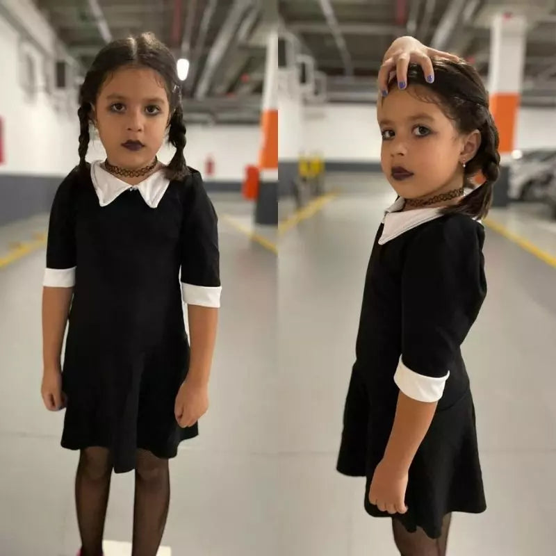 Fantasia Wandinha adulto