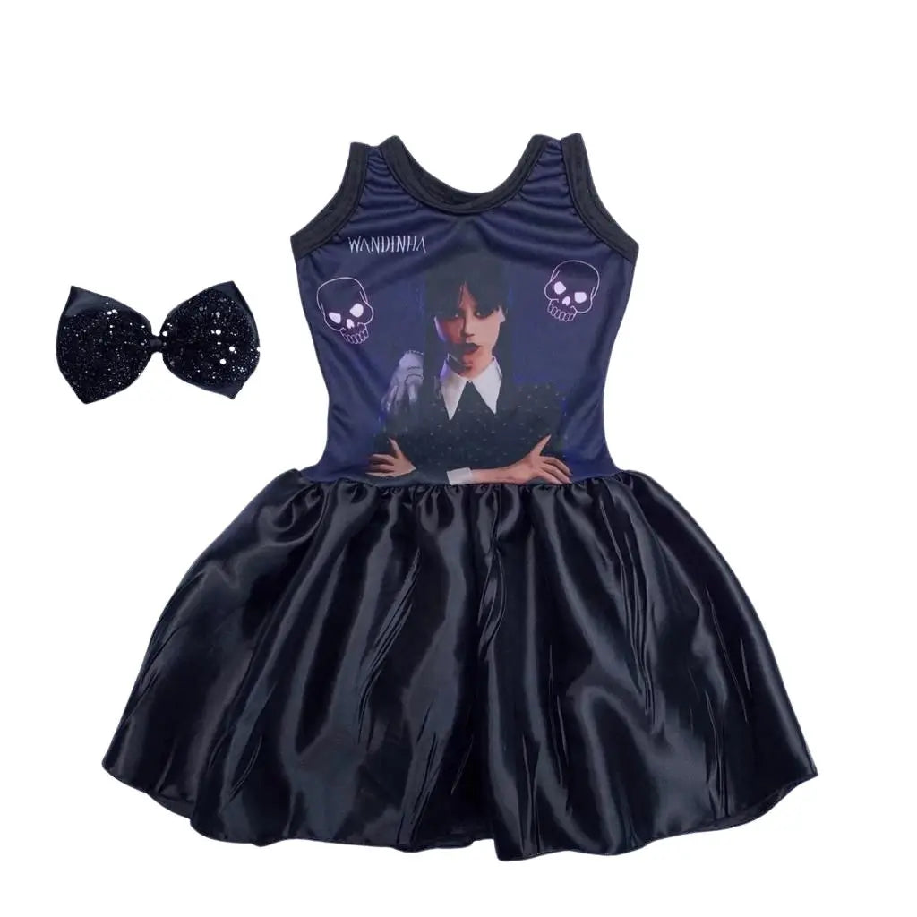 Fantasia Wandinha completa