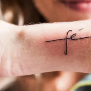 tatuagem fé vs tatuagem esperança qual escolher