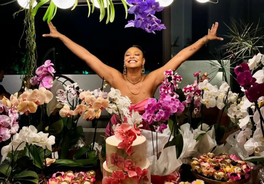 Personalização na Festa de 41 Anos: Toppers