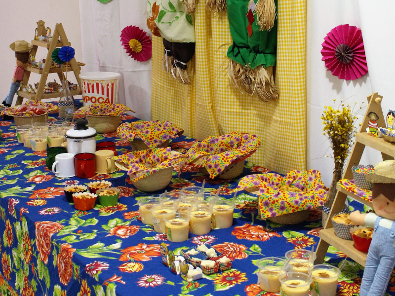 ideias de decoração de festa junina barata e criativa